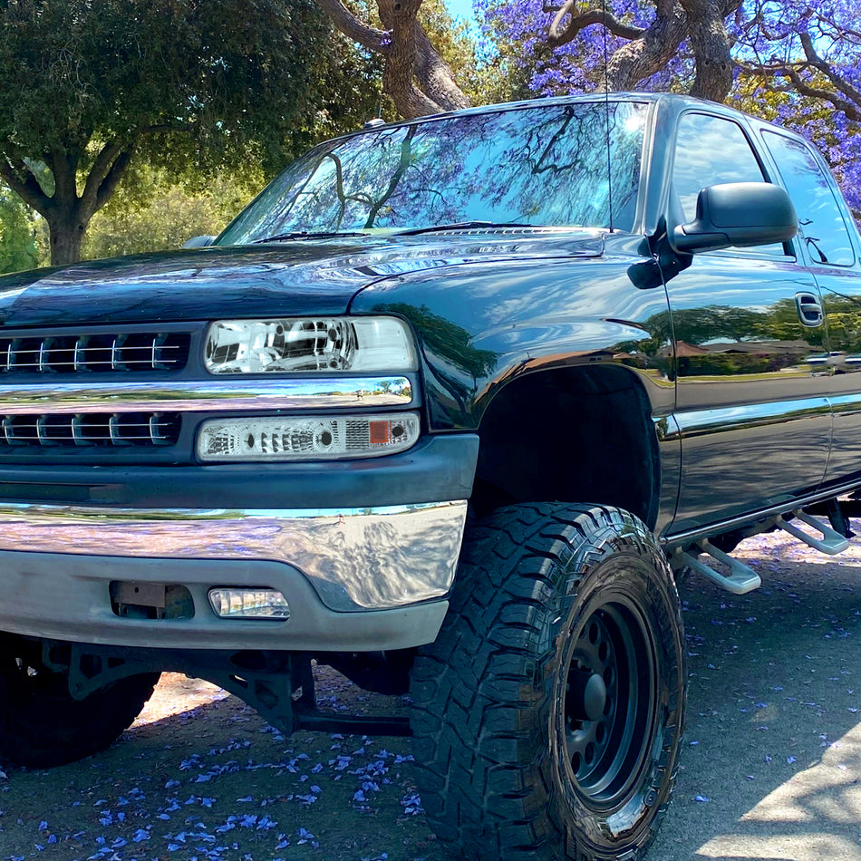1999-2002 Chevrolet Silverado/ 2000-2006 Suburban/Tahoe Factory Style Headlights with Bumper Corner Signal Lights (Chrome Housing/Clear Lens)
