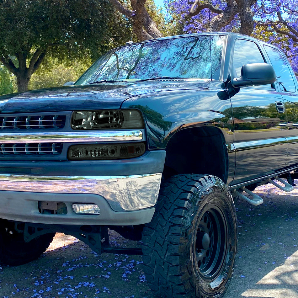 1999-2002 Chevrolet Silverado/ 2000-2006 Suburban/Tahoe Factory Style Headlights with Bumper Corner Signal Lights (Chrome Housing/Smoked Lens)