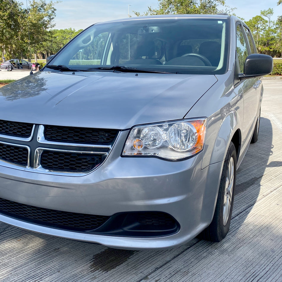 2011-2018 Dodge Grand Caravan Chrysler Town & Country Factory Style Headlights (Chrome Housing/Clear Lens)
