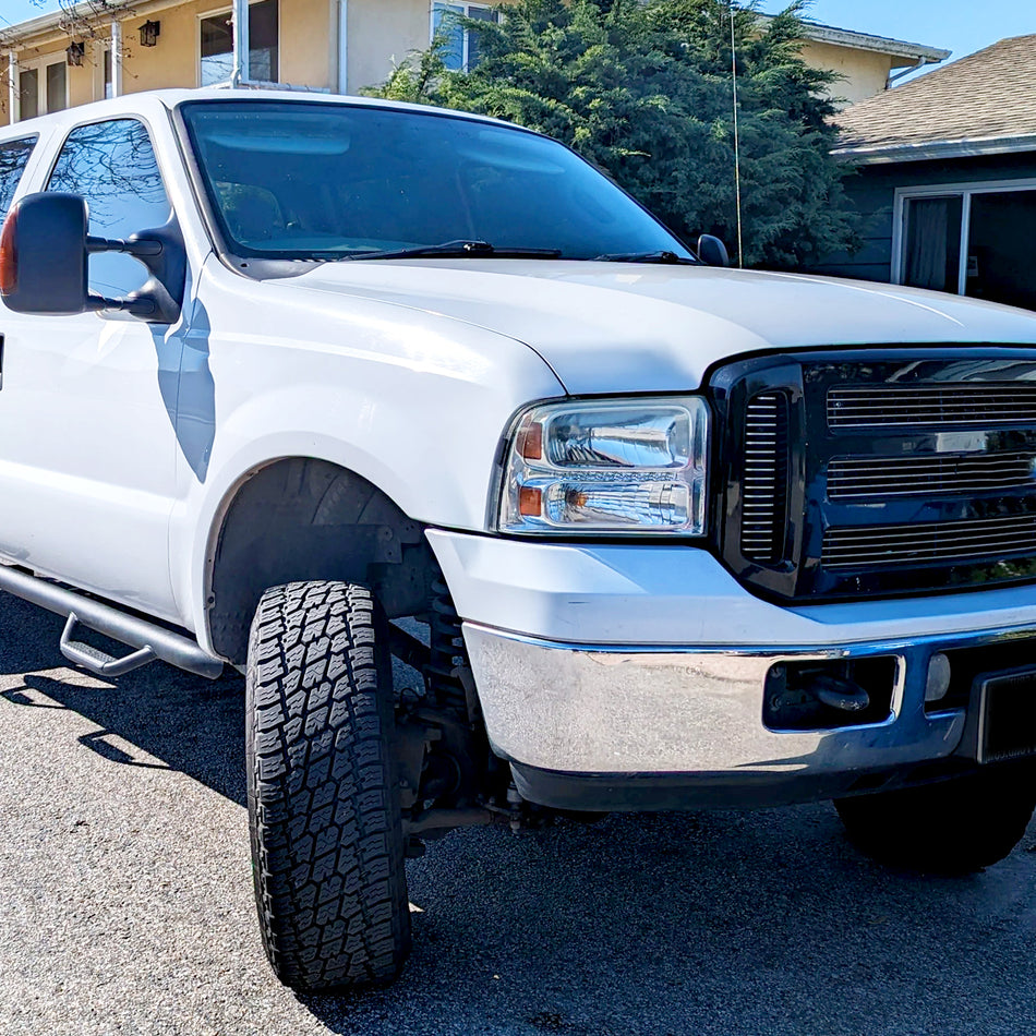 2005-2007 Ford F-250/F-350/F-450/F-550/Excursion Crystal Headlights w/ SMD LED Light Strip (Chrome Housing/Clear Lens)