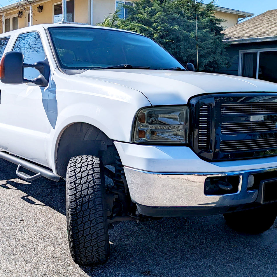 2005-2007 Ford F-250/F-350/F-450/F-550/Excursion Crystal Headlights w/ SMD LED Light Strip (Chrome Housing/Smoked Lens)