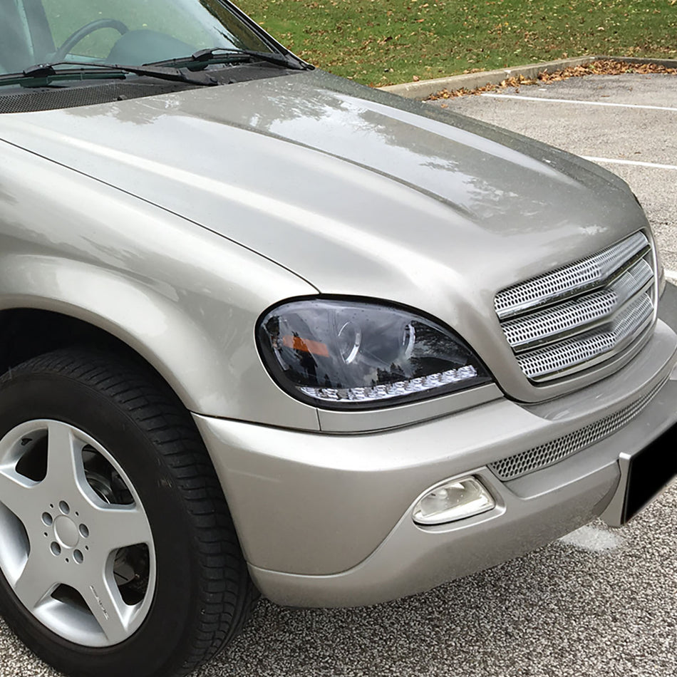 2002-2005 Mercedes Benz W163 ML Class Projector Headlights w/ SMD LED Light Strip (Glossy Black Housing/Smoked Lens)