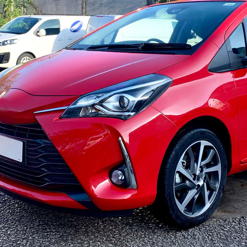 2018-2019 Toyota Yaris H16 Fog Lights Kit (Chrome Housing/Clear Lens)