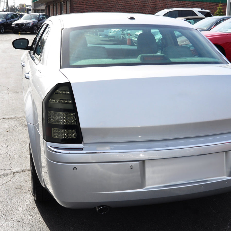2005-2007 Chrysler 300C LED Tail Lights (Glossy Black Housing/Smoked Lens)