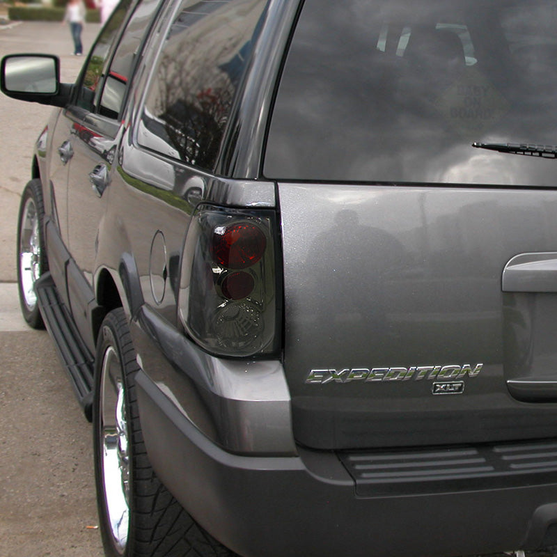 2003-2006 Ford Expedition Tail Lights (Chrome Housing/Smoked Lens)