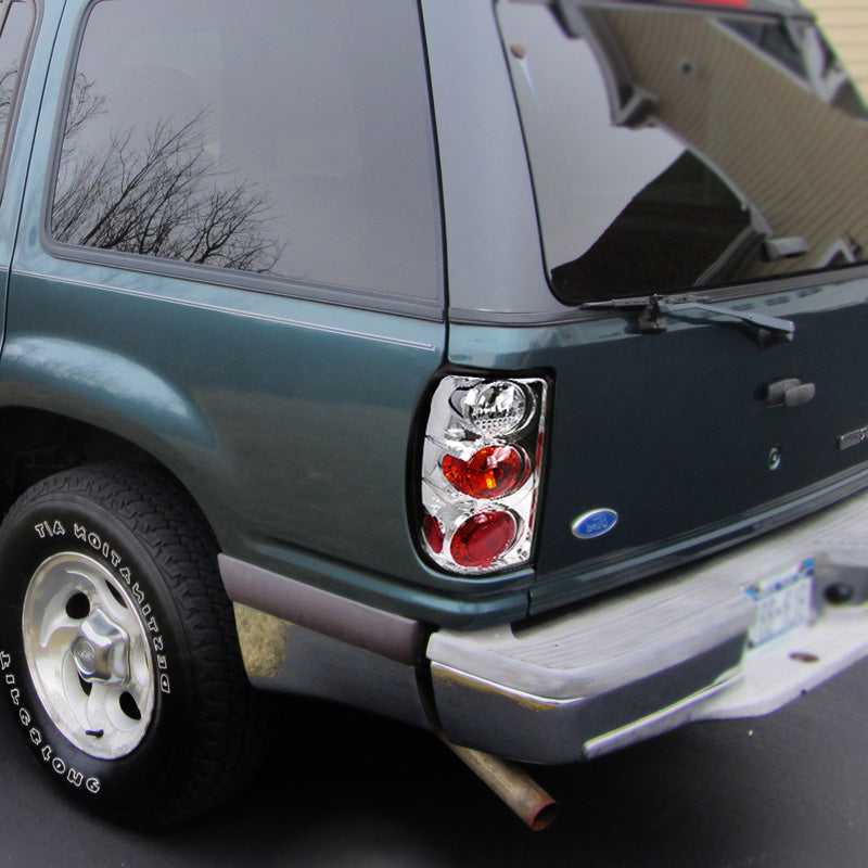 1995-1997 Ford Explorer Tail Lights (Chrome Housing/Clear Lens)