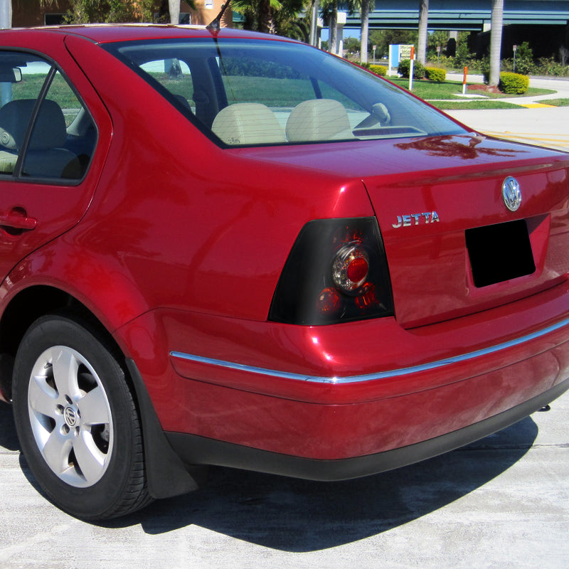 1999-2005 Volkswagen Jetta/Bora Mk4 Sedan Tail Lights (Glossy Black Housing/Smoked Lens)