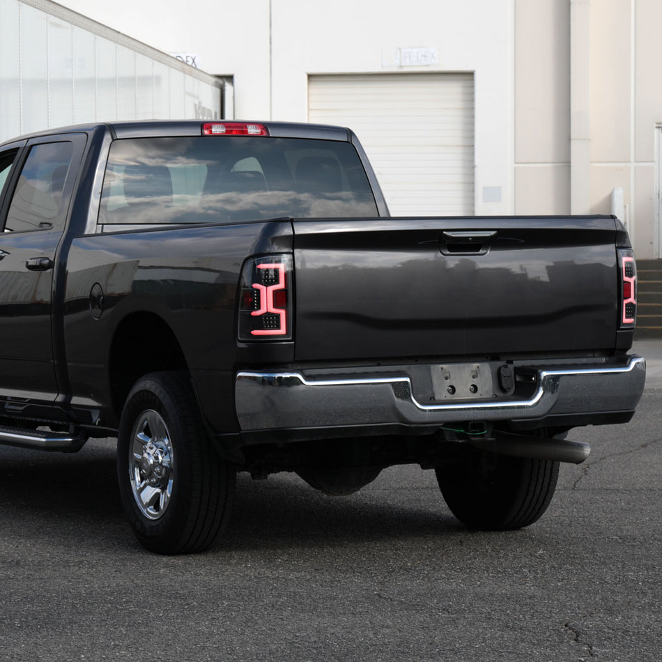 2019-2024 Dodge RAM 2500/3500 LED Sequential Signal Tail Lights (Matte Black Housing/Clear Lens)