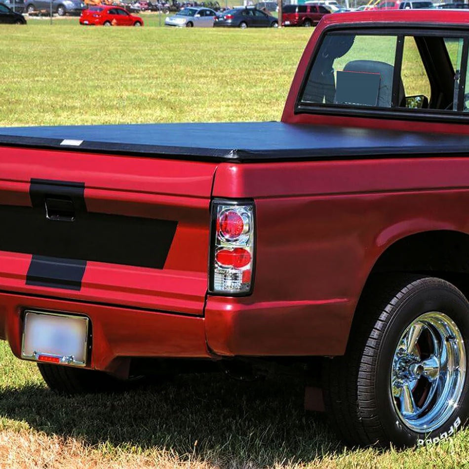 1982-1994 Chevrolet S10/Blazer GMC S15/Sonoma Tail Lights (Chrome Housing/Clear Lens)
