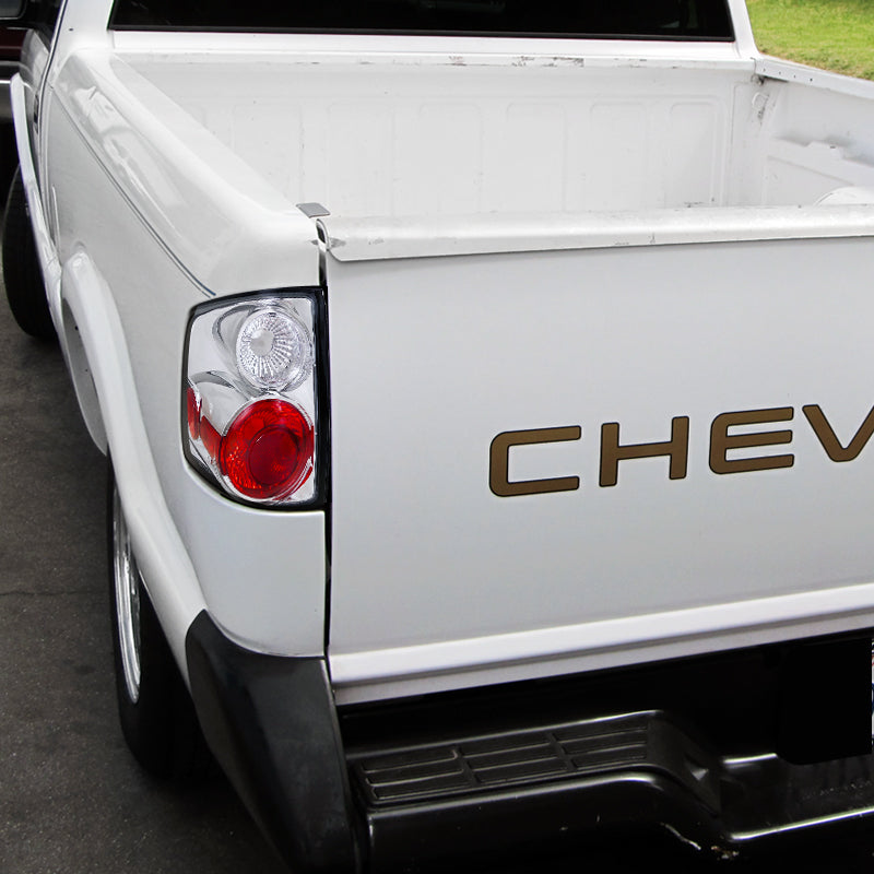 1994-2004 Chevrolet S10/ GMC Sonoma/ Isuzu Hombre Tail Lights (Chrome Housing/Clear Lens)