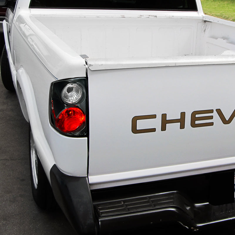 1994-2004 Chevrolet S10/ GMC Sonoma/ Isuzu Hombre Tail Lights (Matte Black Housing/Clear Lens)