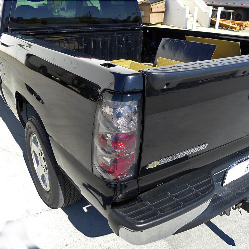 1999-2002 Chevrolet Silverado/ 1999-2006 GMC Sierra Tail Lights (Chrome Housing/Clear Lens)